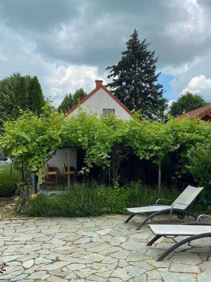 Lavender Cottage Balatongyorok Luaran gambar